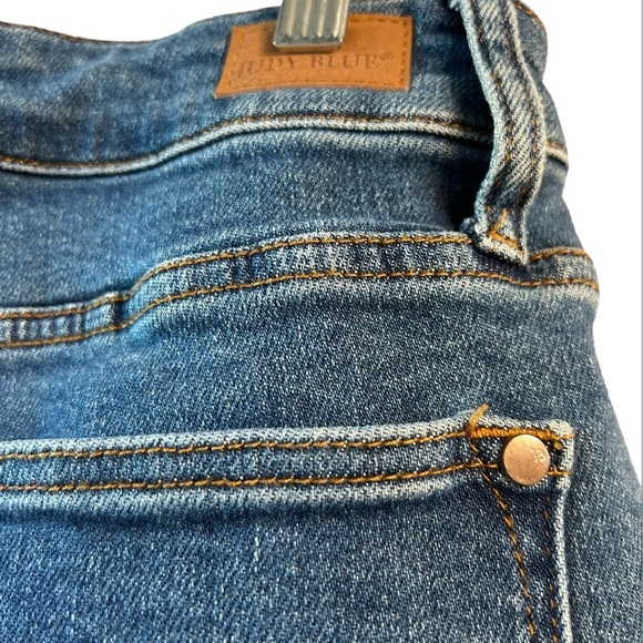 Judy Blue Women's Blue high rise Skinny crop - Picture 6 of 7